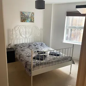 Entire Town Centre 2 Bedroom Very Close To Apartment Bournemouth